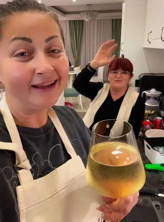 Gabriela Cristea, lăudată de mama „adoptivă”. Paula Crăciunescu o consideră o gospodină desăvârșită