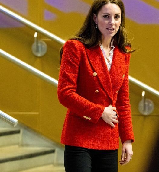 Catherine Princess of Wales, Kate Middleton, has released a video message in which she declares to have been diagnosed with cancer after the surgery she underwent last January in a London hospital and now has to undergo a course of preventative chemotherapy.

Pictured: Catherine Princess of Wales,Kate Middleton,Image: 858876674, License: Rights-managed, Restrictions: -NLD, Model Release: no, Pictured: Catherine Princess of Wales,Kate Middleton