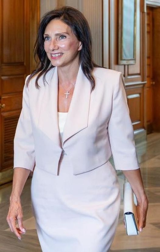 Carmen Iohannis, apariție surpriză în mijlocul elevilor: Ce a făcut pentru comunitate