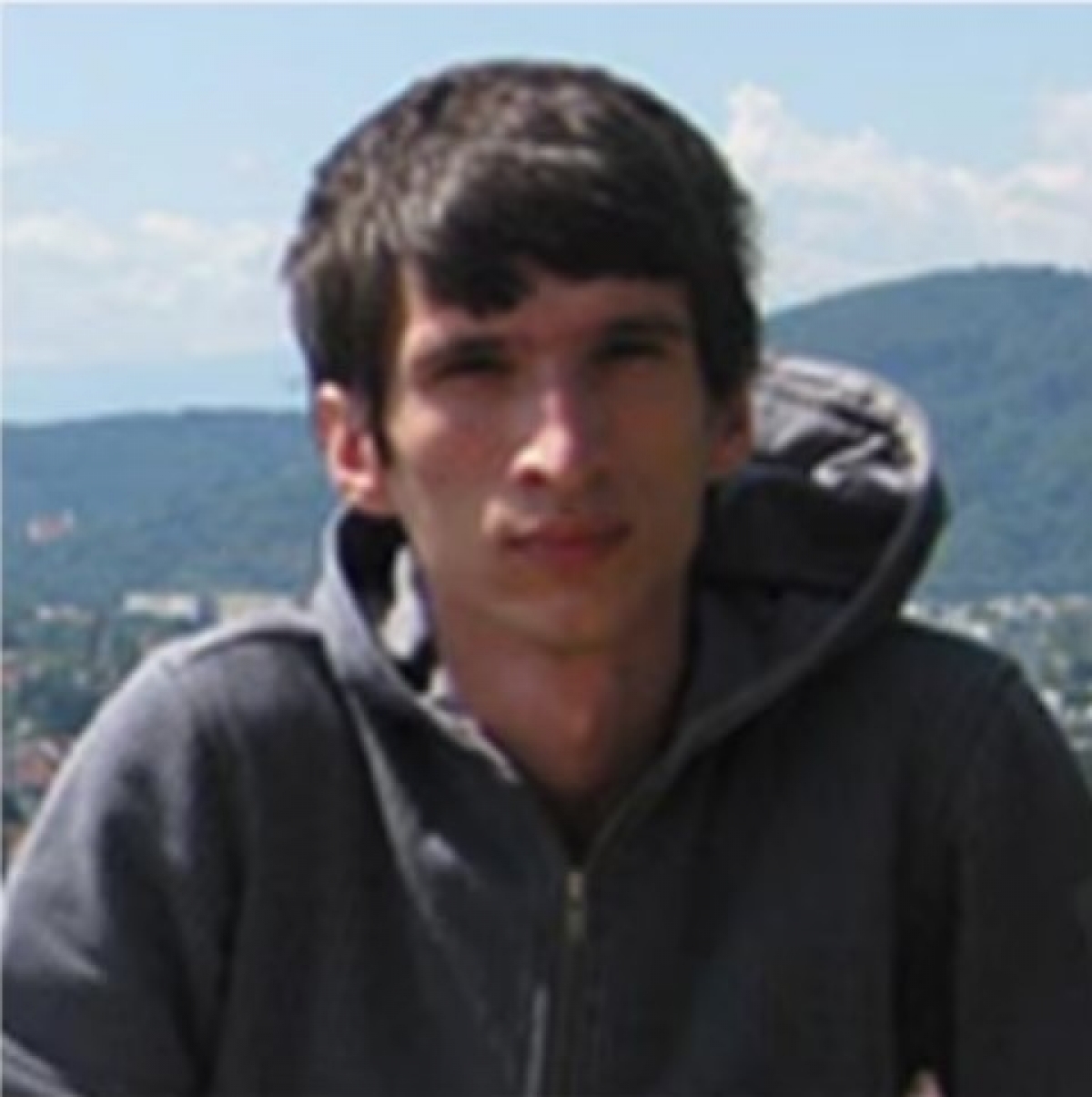 Revoltat că a pierdut 7 milioane de euro, principalul susținător al lui Călin Georgescu încearcă să-și facă dreptate în instanță