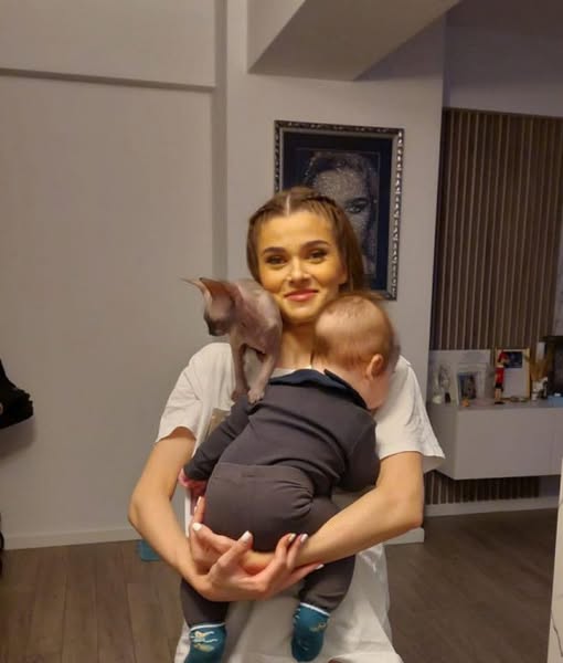 Gata, s-a aflat în sfârșit! Ce etnie are, de fapt, Theo Rose? Cântăreața a rupt tăcerea și a spus totul. Nu multă lume știa aceste detalii până azi