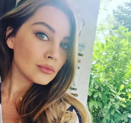 Monica Dascălu a revenit la Pro TV, după doi ani de concediu de maternitate.  Cum arată acum șirista cu ochi superbi și ce spune despre rolul de mamă. Monica a divorțat în secret.