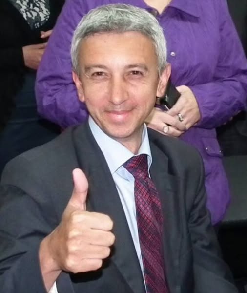 Ce studii are, de fapt, cunoscutul jurnalist Dan Diaconescu? Acesta a avut o copilarie foarte grea.