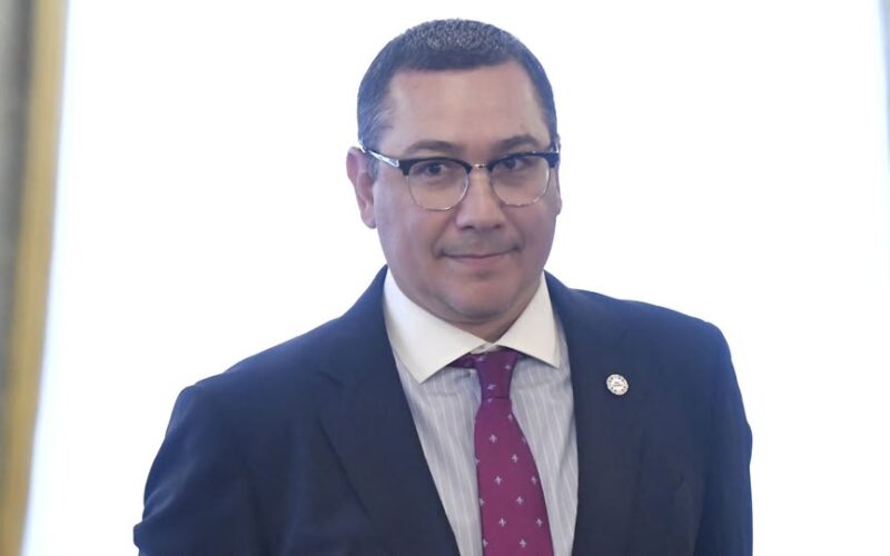 Victor Ponta a declarat oficial că se va înscrie în cursa pentru președinție din luna mai, promițând că votanții nu vor rămâne fără un candidat
