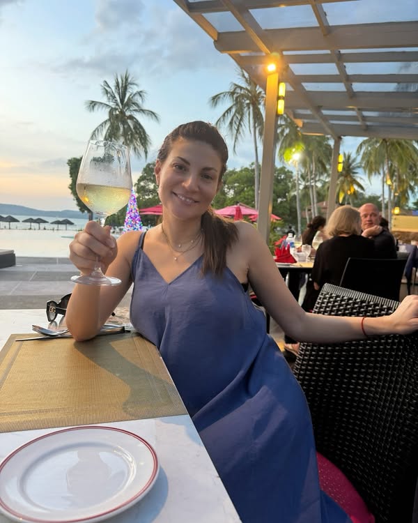Nu e o glumă! Cât a plătit Ioana Ginghină pentru o masă la un restaurant din Malaezia