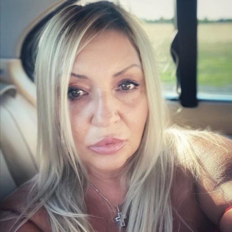 Soția lui Florin Prunea, Lidia, se remarcă printr-o eleganță discretă și rafinată