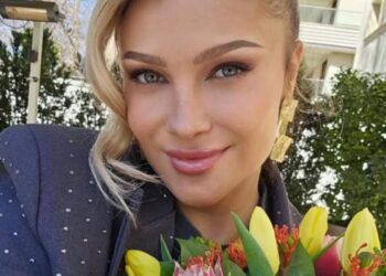 Un conflict major a izbucnit între Lora și o tânără de pe Internet. Artista amenință cu acțiuni în justiție și îi aduce grave reproșuri
