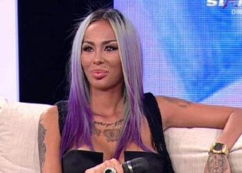 Alina Eriko s-a reîntors la familia sa, în România. După mulți ani de absență, „Pantera neagră” s-a reîntâlnit cu mama și copiii