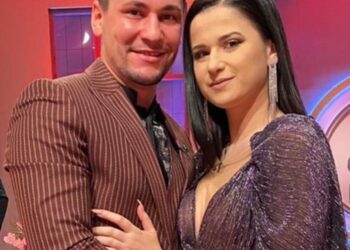 Dovezi contradictorii în disputa pentru custodia fetiței: Amalia, fosta soţie a lui Radu, câştigătorul „Mireasa”, aduce propriile probe. Îl acuză că a încercat să‑l lovească pe tatăl ei şi să‑l ameninţe