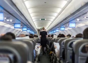 Reguli noi pentru călătoriile cu avionul. Un document devine obligatoriu
