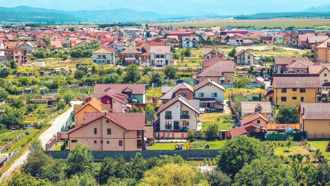 Atenție, dacă locuiești la casă! Ai nevoie de semnătura vecinilor pentru acest demers