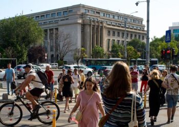Rusaliile aduc trei zile libere pentru români
