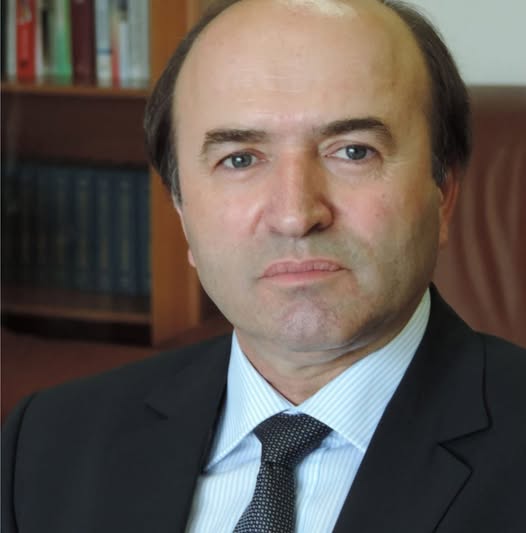 Tudorel Toader: Reforma pensiilor speciale ale magistraților ar putea fi validată de CCR, chiar în forma actuală