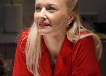 Cum reușește Elwira Petre să se mențină într-o formă impecabilă la 44 de ani. Secretul simplu. Vezi in comentarii