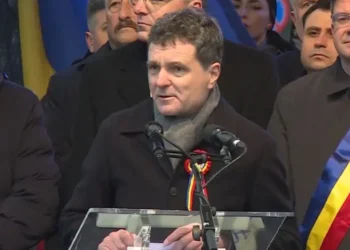 Ziua Unirii, marcată de incidente! Jandarmii au dat amenzi consistente celor care l-au huiduit pe Nicușor Dan