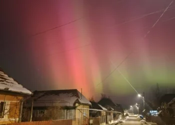 Fenomen astronomic rar! Aurora boreală a putut fi observată din România, pe fondul celei mai intense furtuni solare din ultimele două decenii