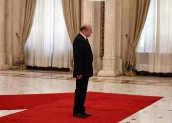 Explicația lui Traian Băsescu pentru gestul făcut cu mâna la înmormântarea lui Ion Iliescu