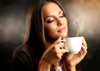 A renunțat la cafea și a ales această băutură. Ce schimbări a observat după trei luni