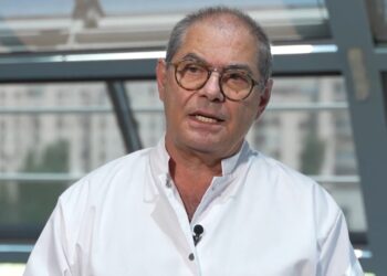 S-a stins un nume emblematic al medicinei românești! Era văzut drept salvatorul speranței pentru mii de familii