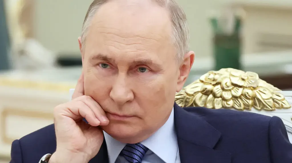 Russian President Vladimir Putin attends a meeting with winners of the Leaders of Russia national management competition at the Kremlin in Moscow, Russia March 12, 2024. Sputnik/Sergei Savostyanov/Pool via REUTERS ATTENTION EDITORS - THIS IMAGE WAS PROVIDED BY A THIRD PARTY.