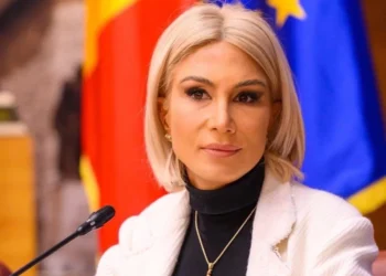 Tensiuni politice! Raluca Turcan îl pune la zid pe Nicușor Dan pentru raportul întârziat: „Sunt foarte mulți oameni în România care așteaptă să afle”
