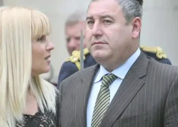 Elena Udrea și Dorin Cocoș, APROPIERE NEAȘTEPTATĂ la 13 ani de la divorț. Gestul recent a reaprins discuțiile