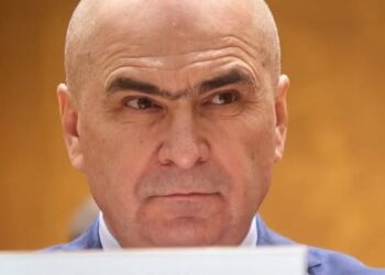 E gata! Bolojan anunță noi concedieri. Doua treimi din… Vezi mai mult