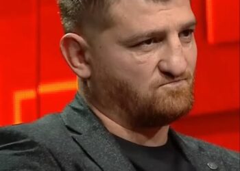 Cătălin Moroșanu îi transmite un mesaj lui Dorian Popa, la șapte ani de la conflictul care i-a despărțit. Ce propunere i-a făcut luptătorul…Vezi in comentarii