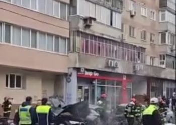 Un gest simplu putea face diferența! Cum ar fi putut scăpa femeia din autoturismul incendiat…Vezi in comentarii