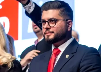Detalii despre viceprimarul care îl înlocuiește pe Robert Negoiță la conducerea Primăriei Sectorului 3. A luat nota 2,70 la matematică, la BAC