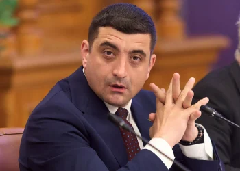 George Simion riscă să piardă șefia AUR într-un MOMENT TENSIONAT CARE ZGUDUIE PARTIDUL. Cine îi poate lua locul