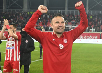 Alimentul prezent zilnic pe mesele românilor la care un fotbalist de 38 de ani a renunțat complet