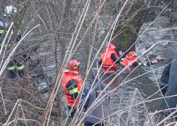 Caz cutremurător! Doi copii au pierit într-un pârâu. Familia mai pierduse alți doi copii în urmă cu câțiva ani. Cine trebuia să-i protejeze pe micuți?
