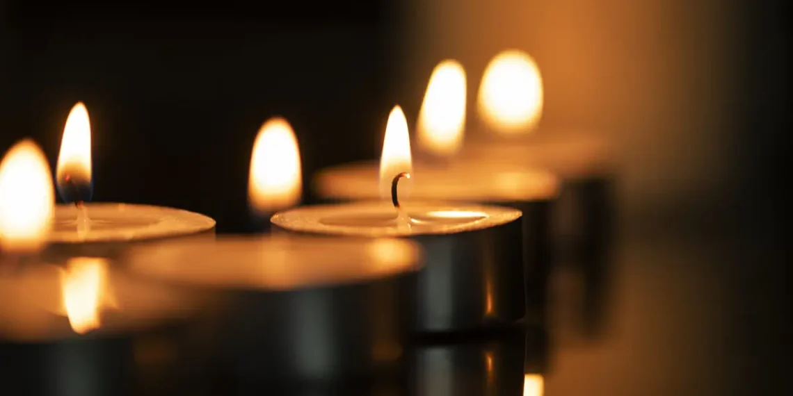 Diwali candle background, aesthetic flame image