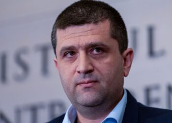 A izbucnit în hohote de râs, în direct, după ce a auzit că Radu Miruță intenționează să cumpere un… satelit