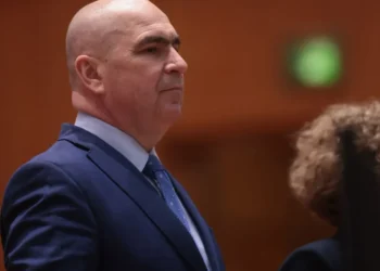 Situație explozivă pentru Ilie Bolojan! Angajații primăriilor de orașe și comune anunță grevă generală. Administrația locală riscă să fie blocată la nivel național