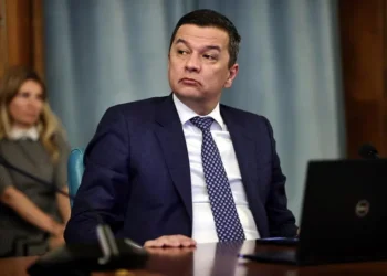 Discurs tăios la vârful puterii! Grindeanu către Bolojan: „Să ne folosim mai mult mintea decât toporul”