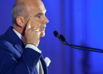 Rareș Bogdan, atac dur la adresa lui Ilie Bolojan! A criticat vehement hotărârea premierului, pe care a catalogat-o drept „greșită, aberantă”