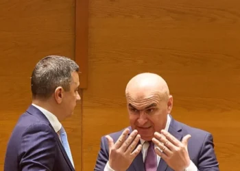 Ajutoarele pentru pensionari, stopate de Bolojan. Premierul critică inițiativele PSD