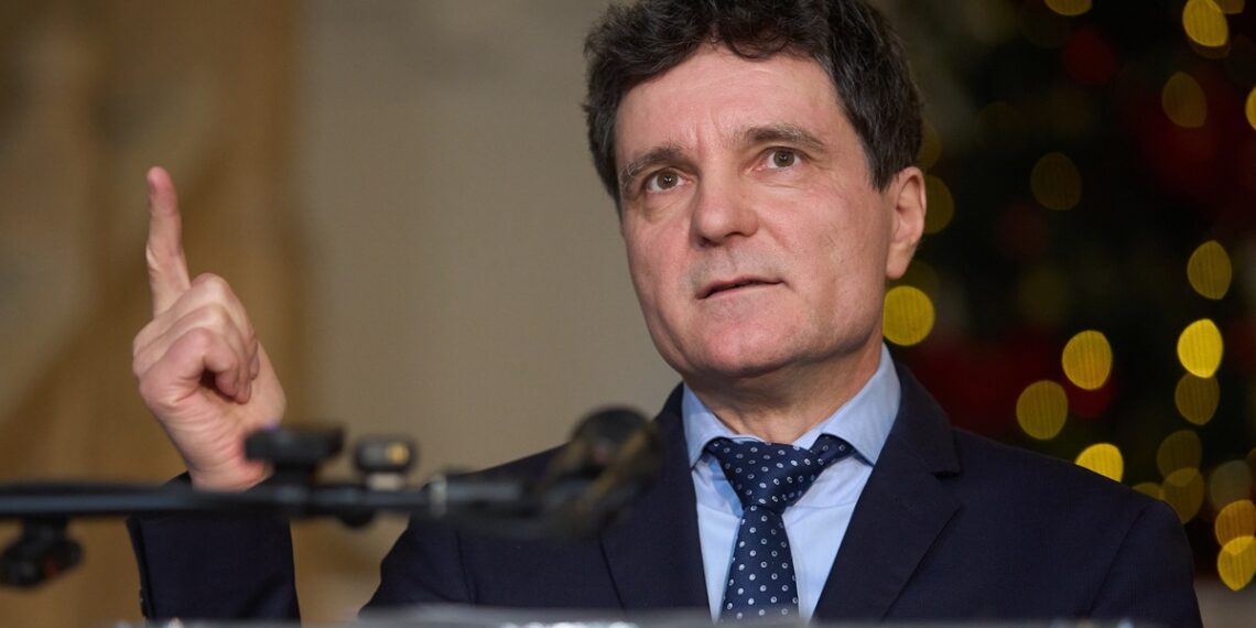 68cadb02c3673 nicusor dan 1