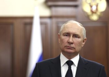 Soc in rusia dupa ce unul dintre cei mai loiali oameni ai kremlinului a devenit peste noapte disident putin trebuie judecat la haga