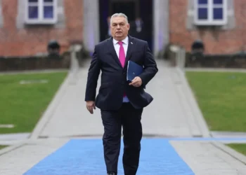 Viktor orban JvTua