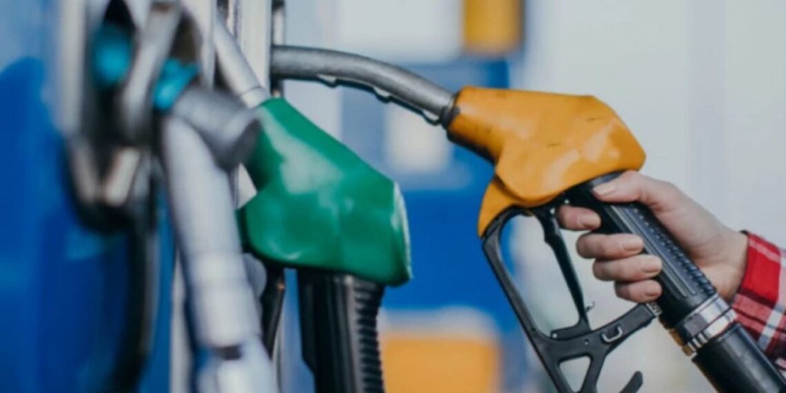 Cozi interminabile la benzinarii. Benzina si motorina s au scumpit 1280x720