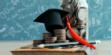 Https www.gandul.ro wp content uploads 2026 04 student success scholarship ideas for college and 2026 01 09 07 13 22 utc 1280x853