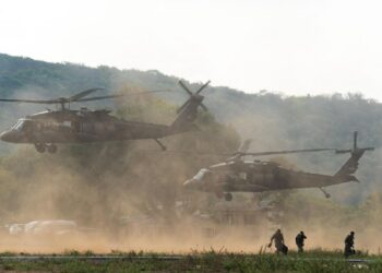Pentagonul a adus elicoptere de atac apache la baza mihail kogalniceanu