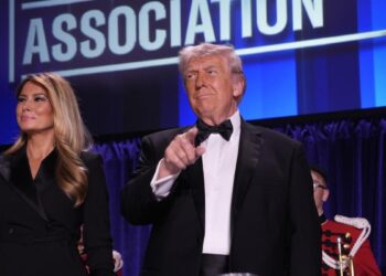 Prima reactie a lui donald trump dupa atacul de la dineu numele mari sunt tinte experienta a fost traumatizanta pentru melania