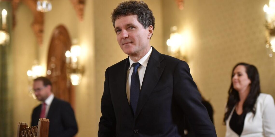 Surse nicusor dan va numi un prim ministru daca psd si pnl nu vor reusi sa se inteleaga grindeanu vrea sa intrebe ccr ce e de facut