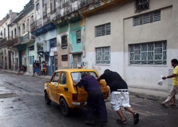 Cuba a ramas complet fara motorina si petrol in havana e curent electric doar doua ore pe zi