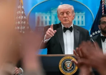 Donald trump QNgeU