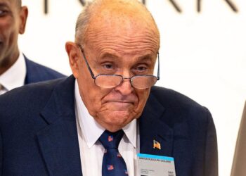 Fostul primar al new yorkului rudy giuliani a fost internat in spital in stare critica